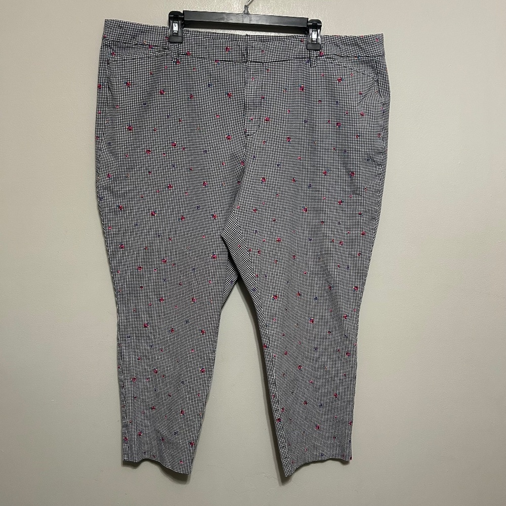 Worthington Woman's Pants Waist 44 X 23 Ins Gingham Check Black White Floral